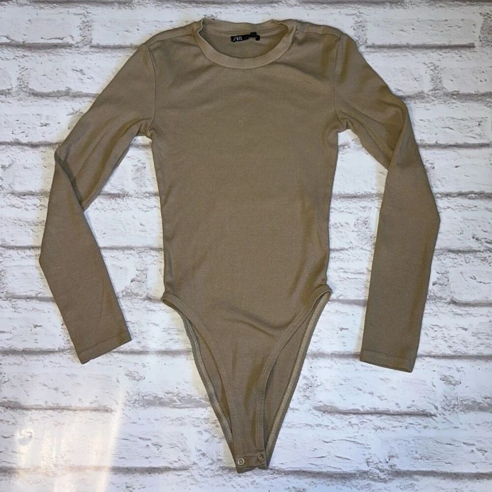 Zara Neutral Ribbed Crewneck Long-Sleeve Bodysuit – Size S
